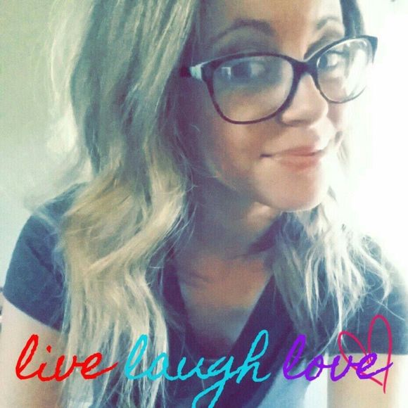 Meet your Posher, Amanda - Picture 1 of 1